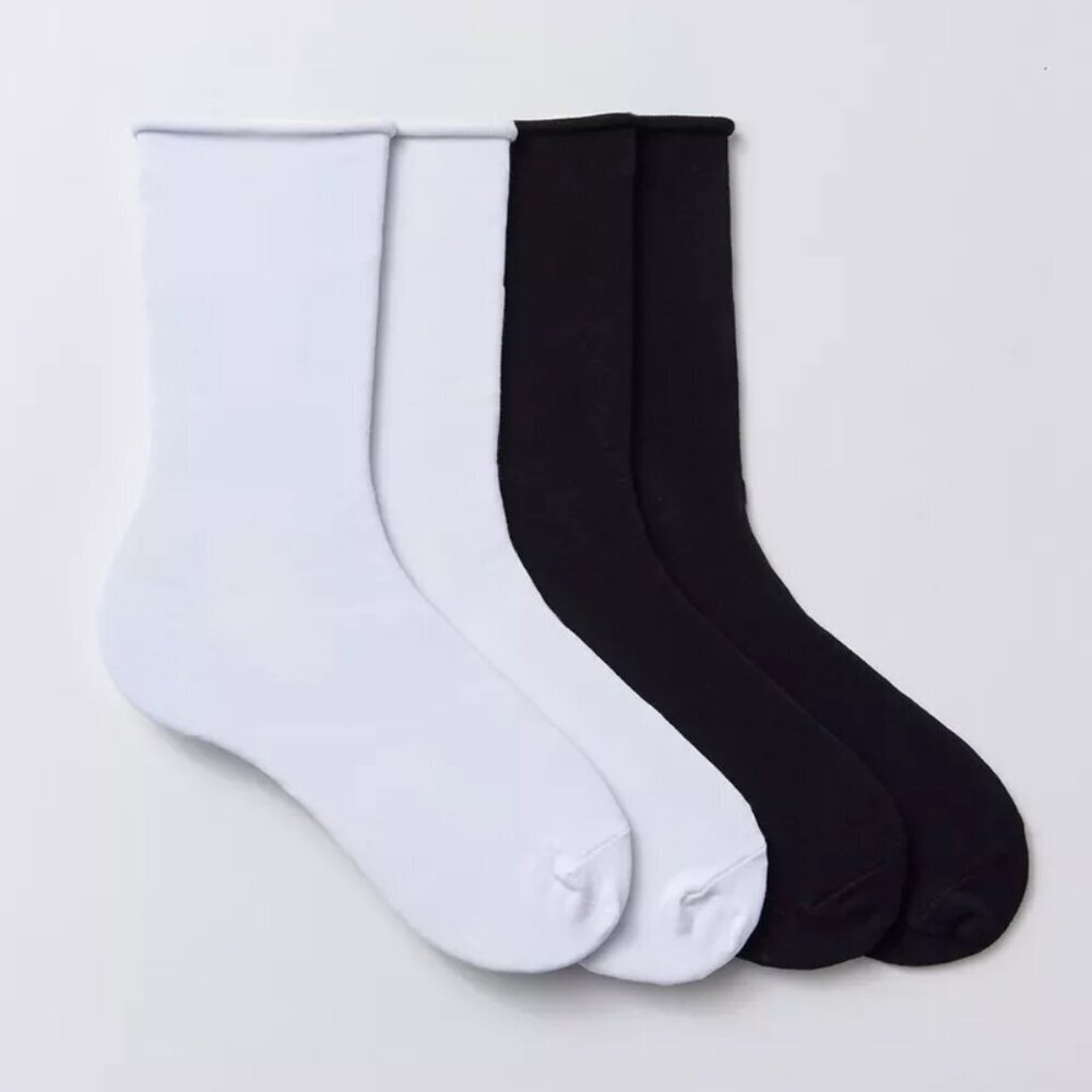 NWT Urban Outfitters Soft Roll Crew Sock 2 Pack
